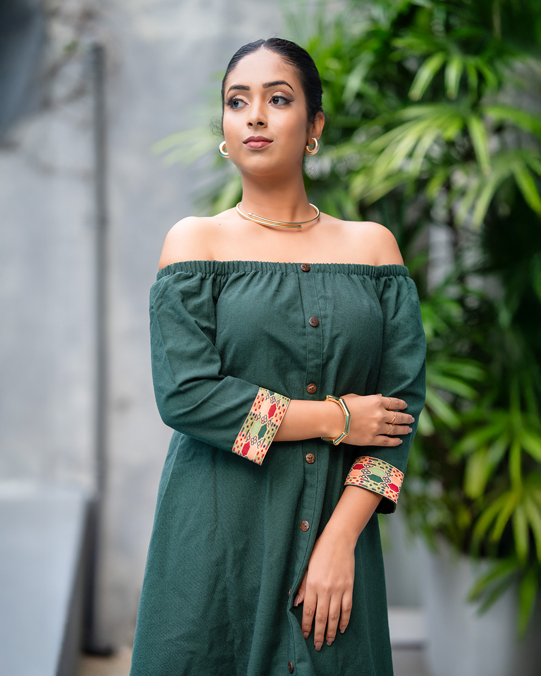 forest-green-kurti-design-closeup
